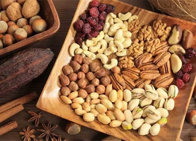 فوائد المكسرات والدراسة
